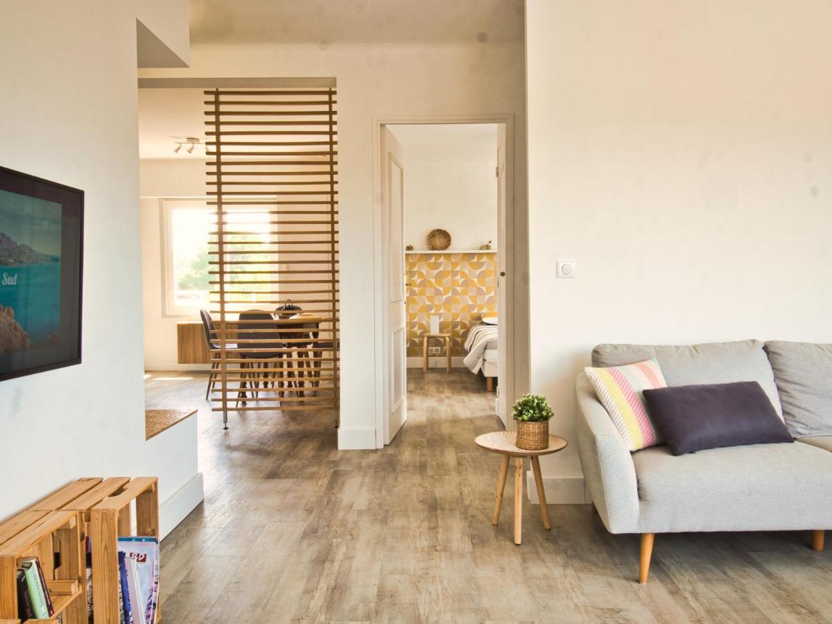 Plage A 200 Metres. Vue Mer Et Esterel ! Renove Apartment Saint-Raphael  Luaran gambar